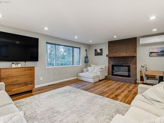 5th image of 16444 Bonaire Ave