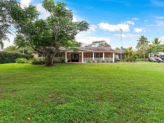 4th image of 3600 NW 91st Avenue