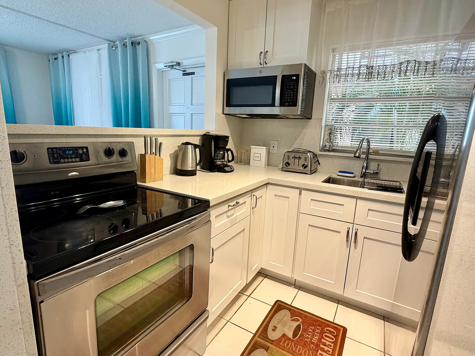 1 bed, 1.0 bath, 800 sqft, $1,700 — Photo 2