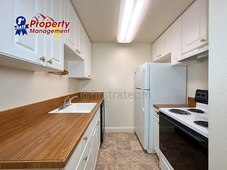 Bond Apartments — Photo 61