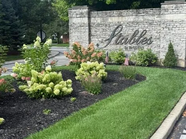 3 Stableside Rd S, Toledo, OH 43615