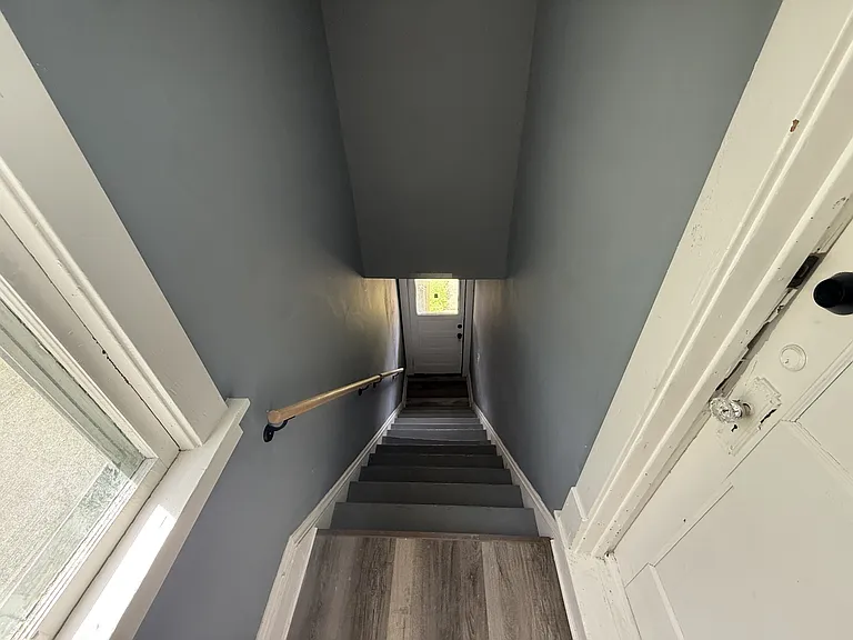 15005 Lucknow Ave — Photo 2