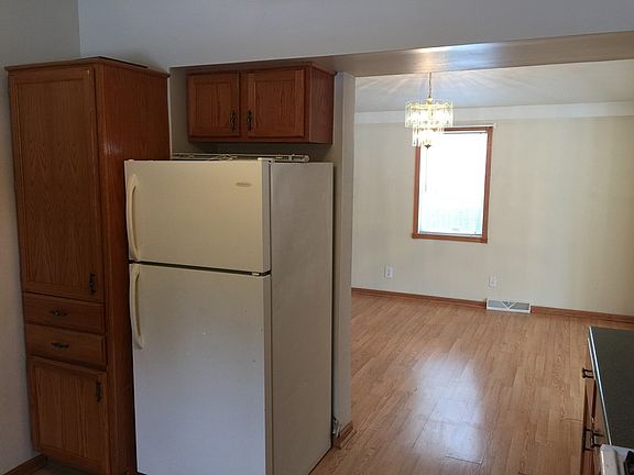 5th image of 811 Lincoln Ave