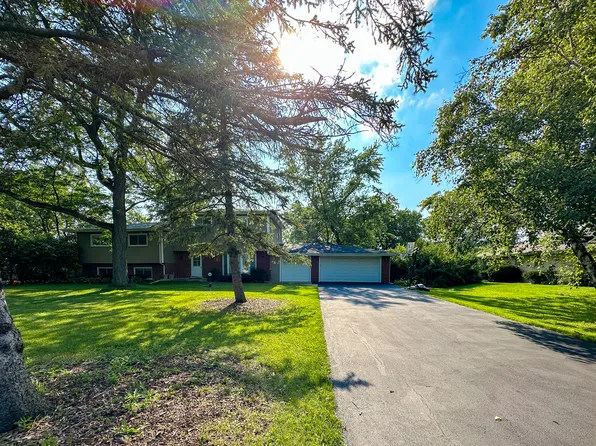 50 Constance Ln, Northbrook, IL 60062