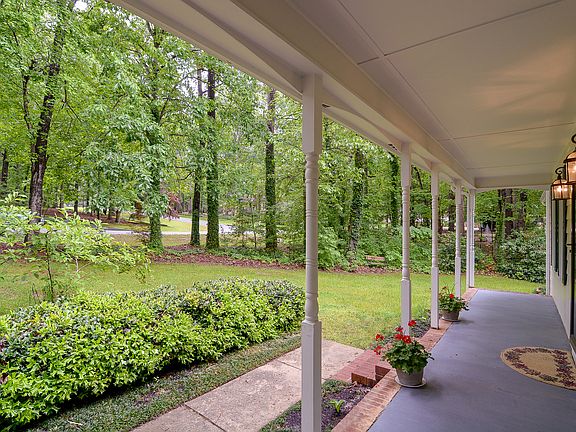 4th image of 4025 Old Sturbridge Dr