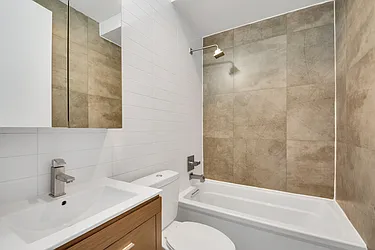 Rented by L Rose Realty (Brokerage)