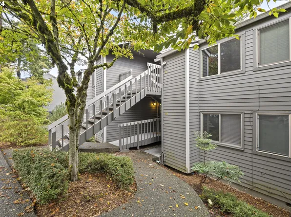 44 Eagle Crest Dr APT 21, Lake Oswego, OR 97035