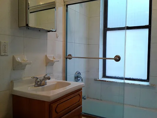 Rented by Voro New York | media 2