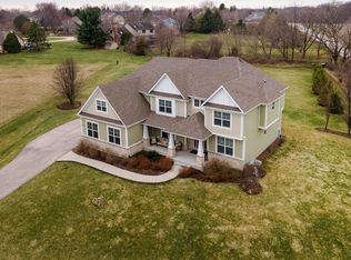 36W995 Red Gate Rd, Saint Charles, IL 60175