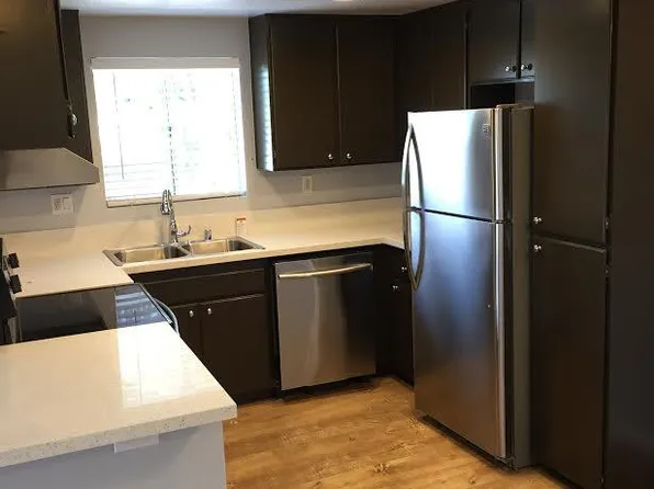 207 Woodland Pkwy, San Marcos, CA