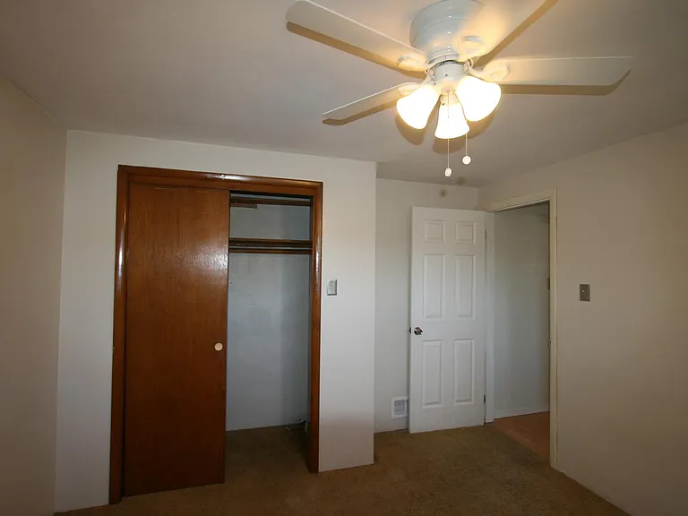 211 W Cherryhill St #2 — Photo 15