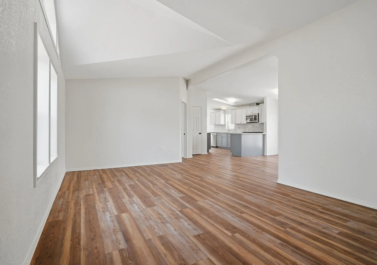Spacious 3BR House with Den near Dona Ana Rd & Thorpe Rd — Photo 3
