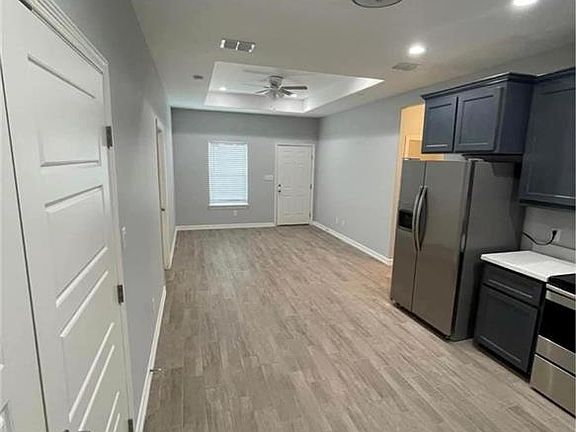 5th image of 1004 W La Pointe Ave #2