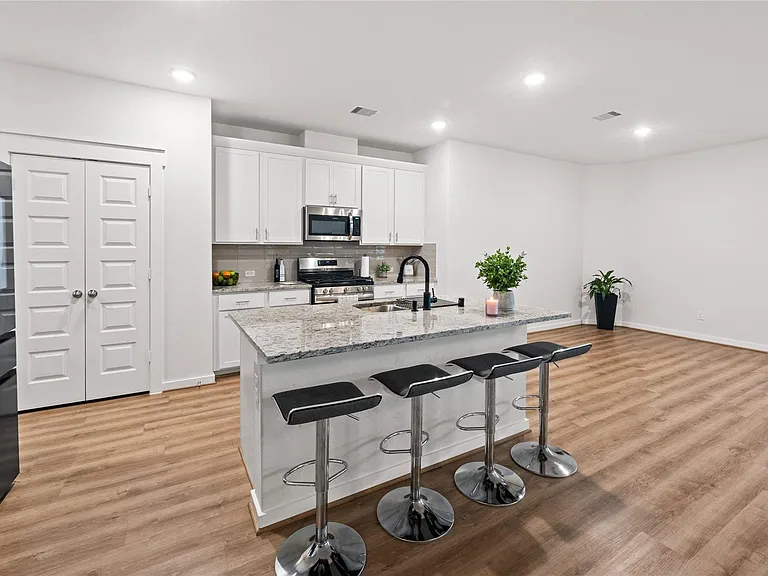 4604 Spoon Bill Cove Dr — Photo 4