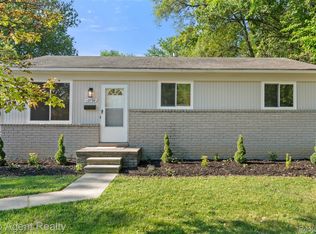13738 Toepfer Rd, Warren, MI 48089
