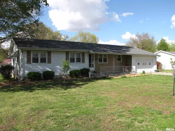 812 W Boone St, Salem, IL 62881