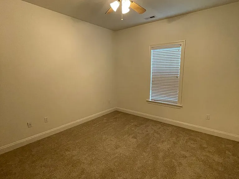 603 Salem Ct — Photo 13