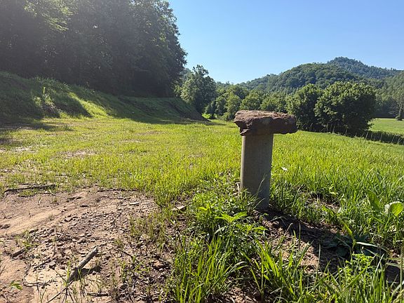 5th image of 16023 Brushy Rd
