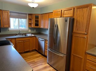 192 Oakwood Dr, Avon Lake, OH 44012
