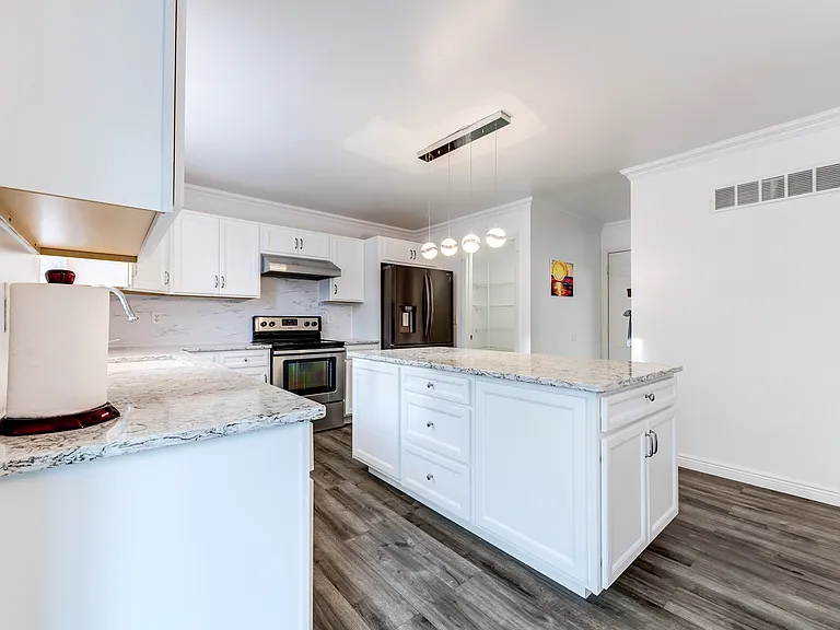 18 Pineview Valley Ct — Photo 23