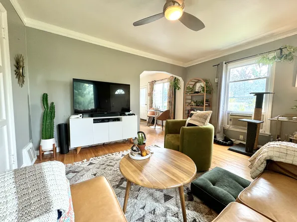 5602 8th Ave NW, Seattle, WA 98107