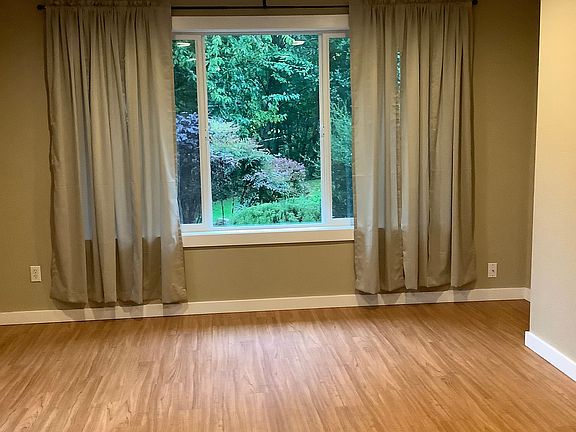 5th image of 4813 Sandra Ln SW