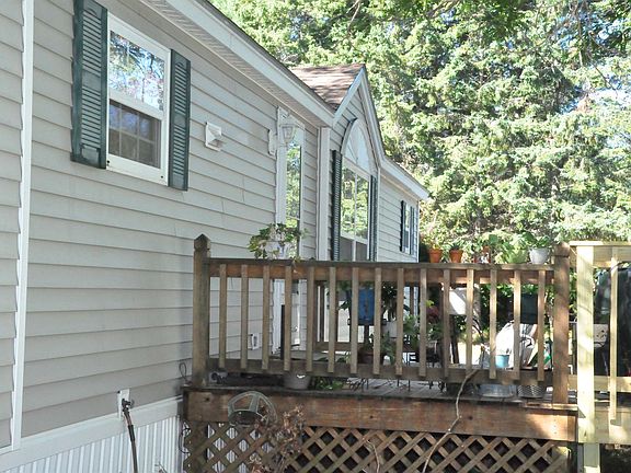 3rd image of 979 Essex St Lot 103