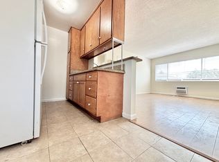 1658 Arlington Ave #9, Los Angeles, CA 90019