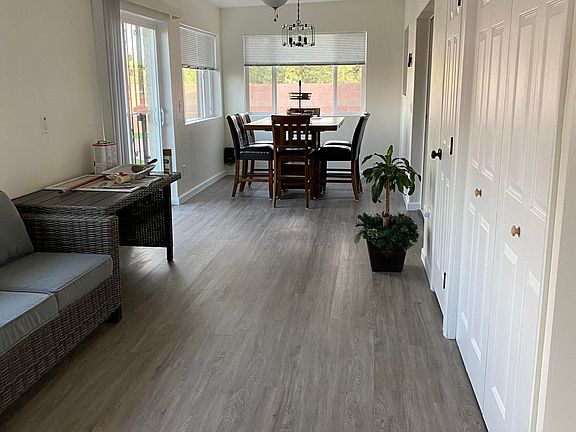 4th image of 1071 S Abrego Dr
