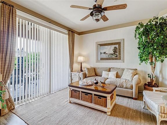 4th image of 20361 Estero Gardens Cir Unit 202