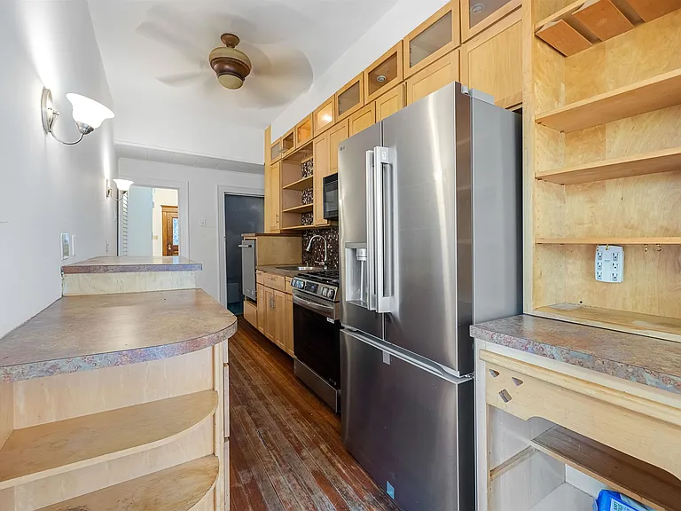 258 Woodlawn Ave — Photo 13