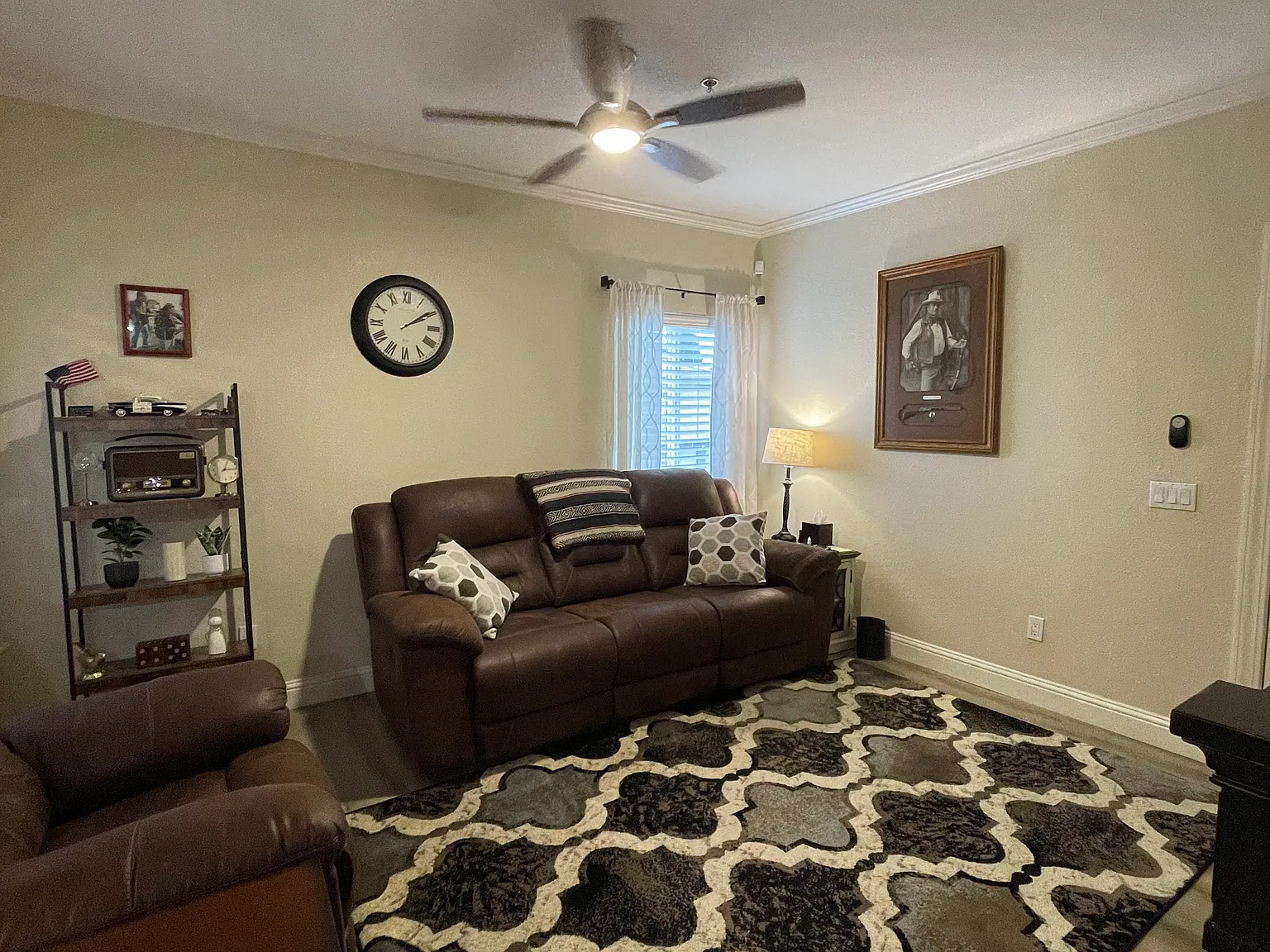2 bed, 1057 sqft, $2,300 — Photo 3