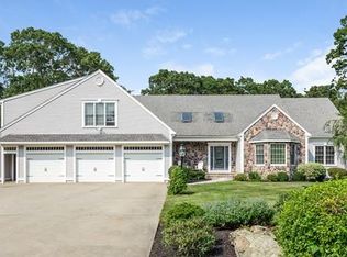 280 Country Hill Dr, Dighton, MA 02715