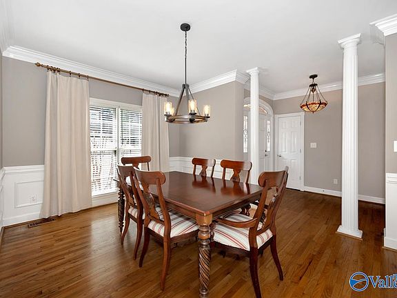 4th image of 2949 Hampton Cove Way SE