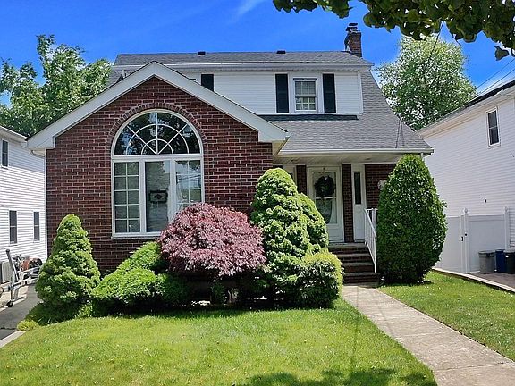 4th image of 65 Brookfield Ave