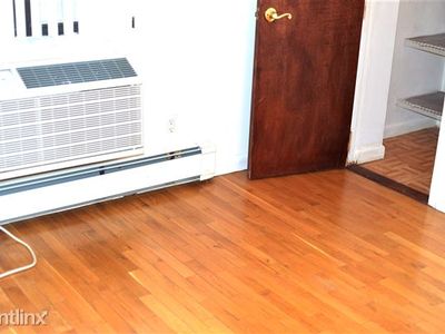 3110 31st Ave, Astoria, NY, 11106