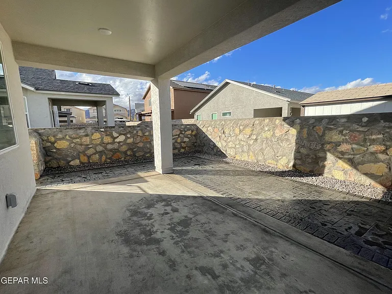 6009 Hidden Clove Ct — Photo 22