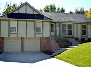 11919 W 100th St, Lenexa, KS 66215