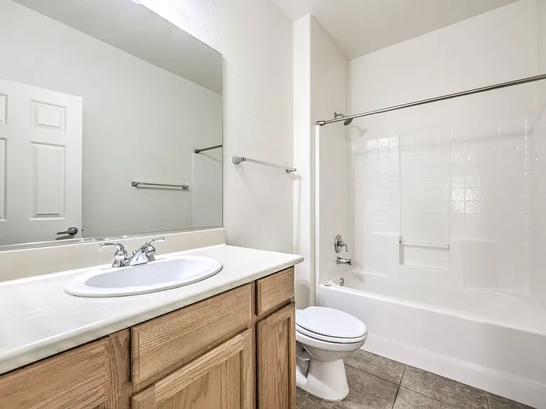 2103 Sawtooth Mountain Dr — Photo 21