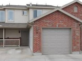 652 W 800 N APT 11, Clinton, UT 84015