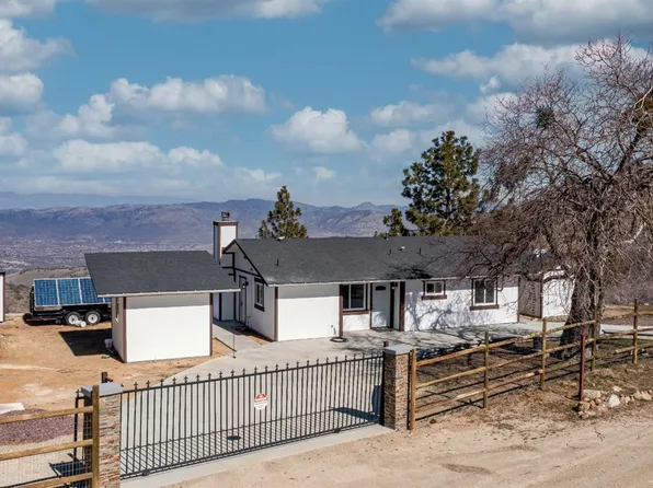 17050 Matterhorn Dr, Tehachapi, CA 93561