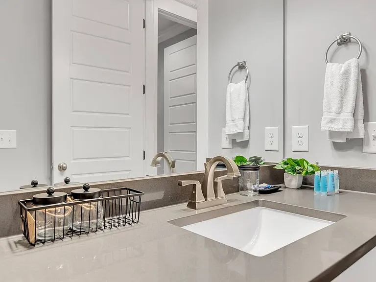 1815 Ridley Blvd #7 — Photo 21