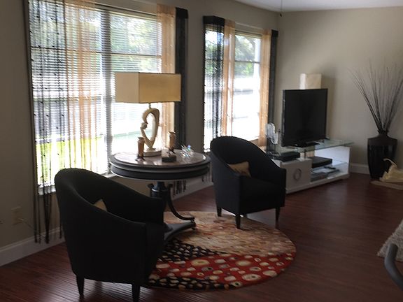 2nd image of 3577 Oak Lake Dr