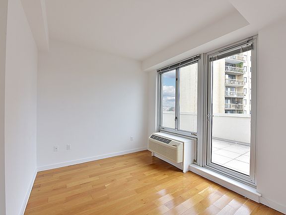 3rd image of 8655 Broadway APT 604