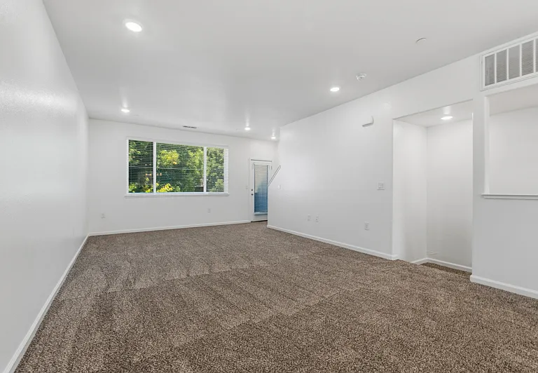 285 Mark Jeffrey Ln — Photo 8