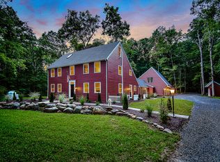 573 Haycock Run Rd, Kintnersville, PA 18930