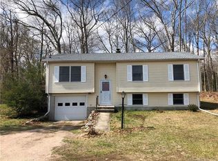 458 Liberty St, Pawcatuck, CT 06379