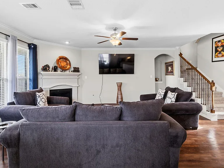 4435 Bearberry Ave — Photo 9