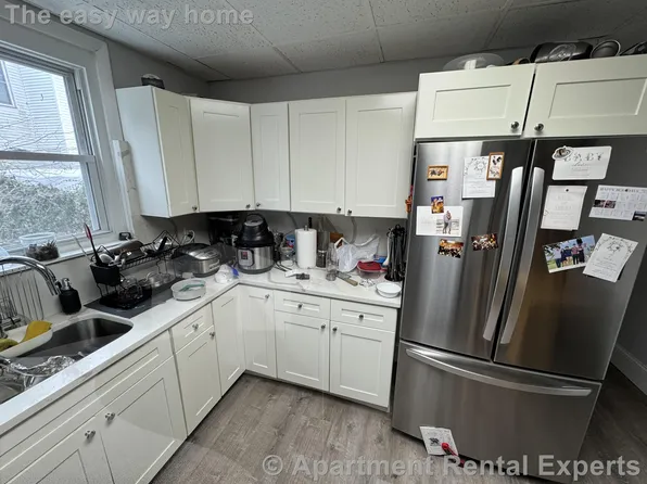 19 Burnham St #1, Somerville, MA 02144