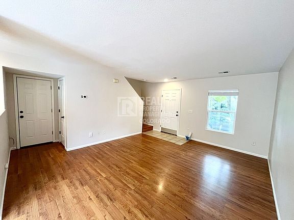 4th image of 451 Riva Ridge Dr